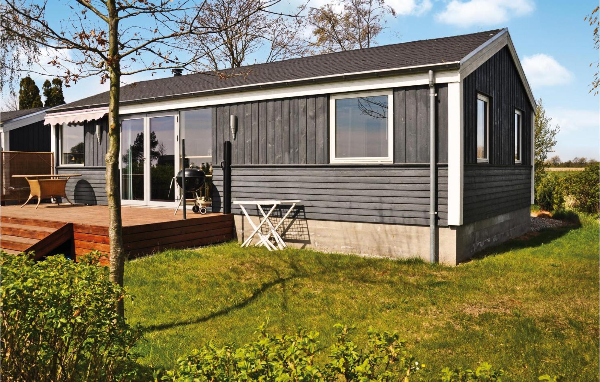Cozy Home In Otterup With Kitchen Exterior foto